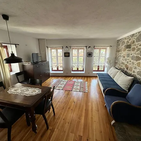 Daire Nefes Ada Taş Bina - çatı Dubleksi Bozcaada