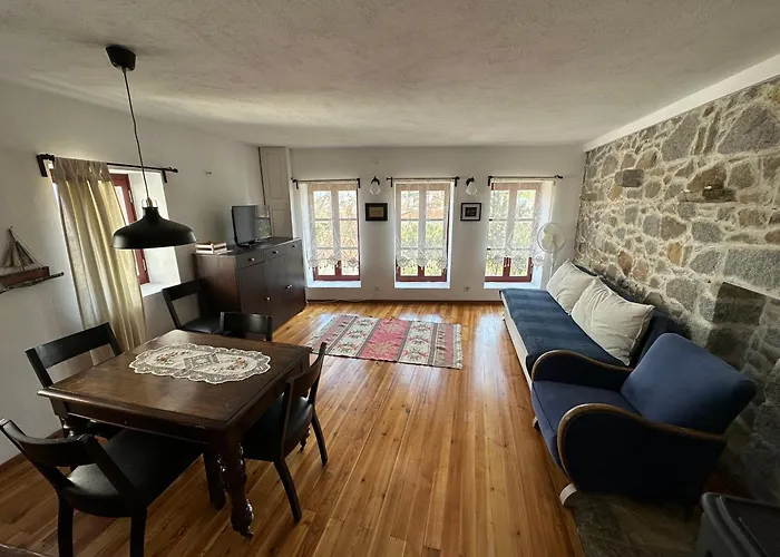 Daire Nefes Ada Taş Bina - çatı Dubleksi Bozcaada