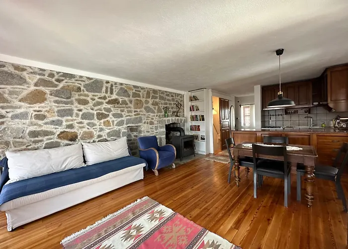 Nefes Ada Taş Bina - çatı Dubleksi Daire Bozcaada